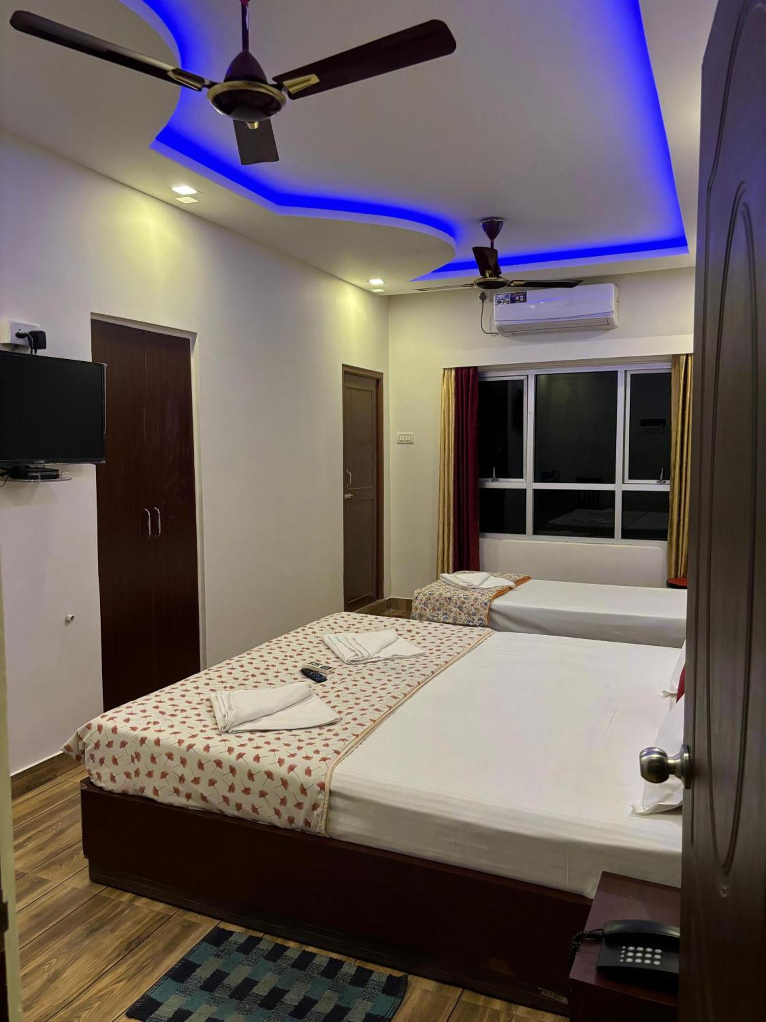 The Tamarind Tree Hotel & Restaurant Shadipur 외부 사진