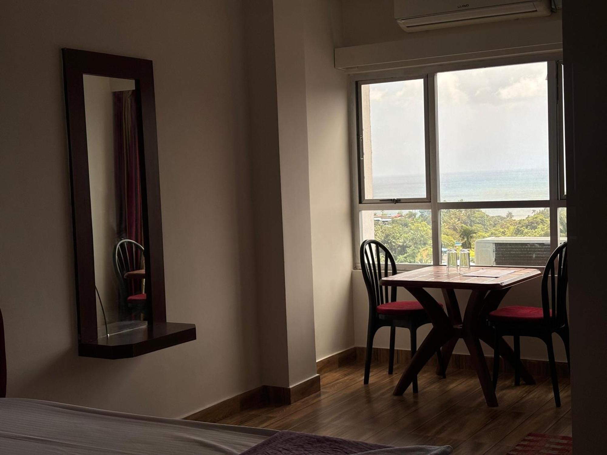 The Tamarind Tree Hotel & Restaurant Shadipur 외부 사진